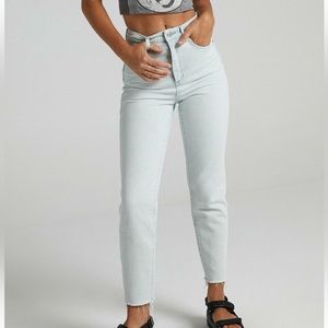 NWT! Wrangler Drew Jean in Whitewater